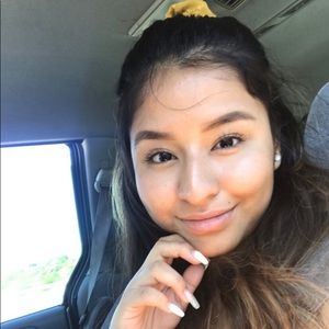 Meet your Posher, Nallely